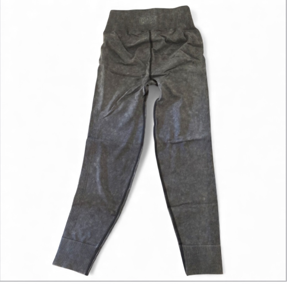 Victoria’s Secret Pink Acid Washed seamless Leggings NWT